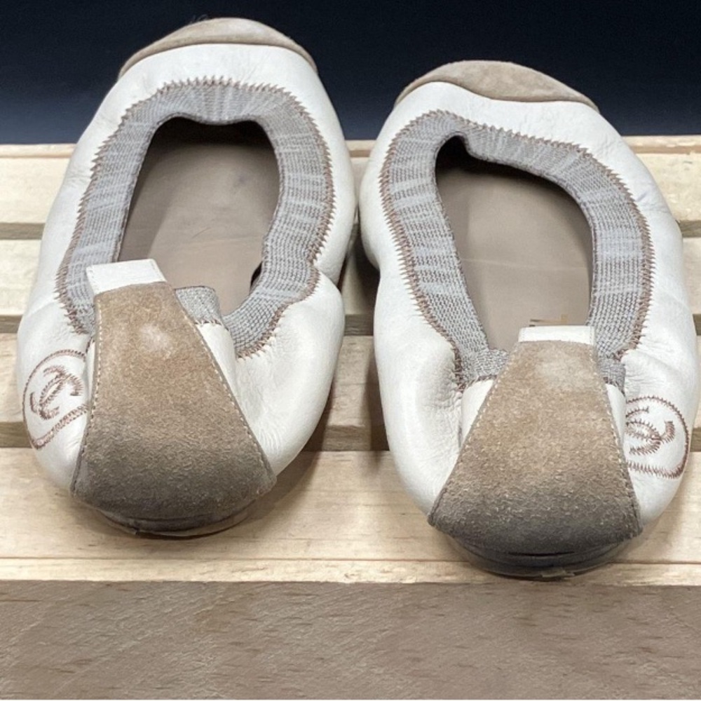 Chanel Women's Cream and Tan Ballet Flats size 7 - Picture 5 of 9